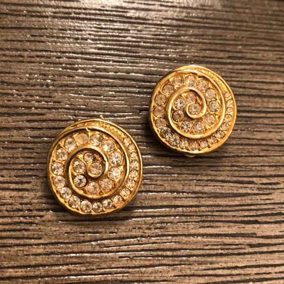 Vintage Swirl Rhinestone Clip Earrings - Picture 3 of 13